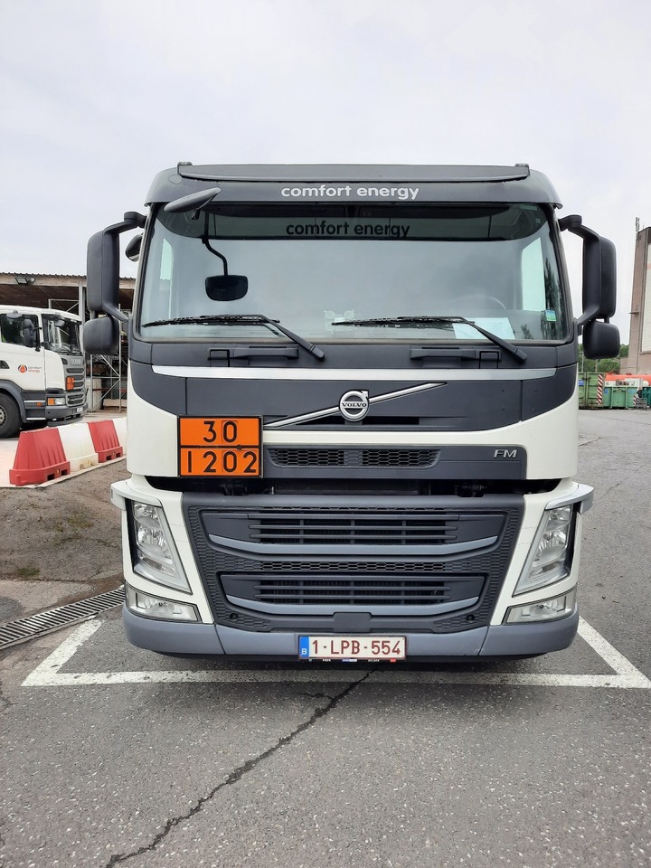 Volvo FM - Camión cisterna: foto 4 Volvo FM - Camión cisterna: foto 4