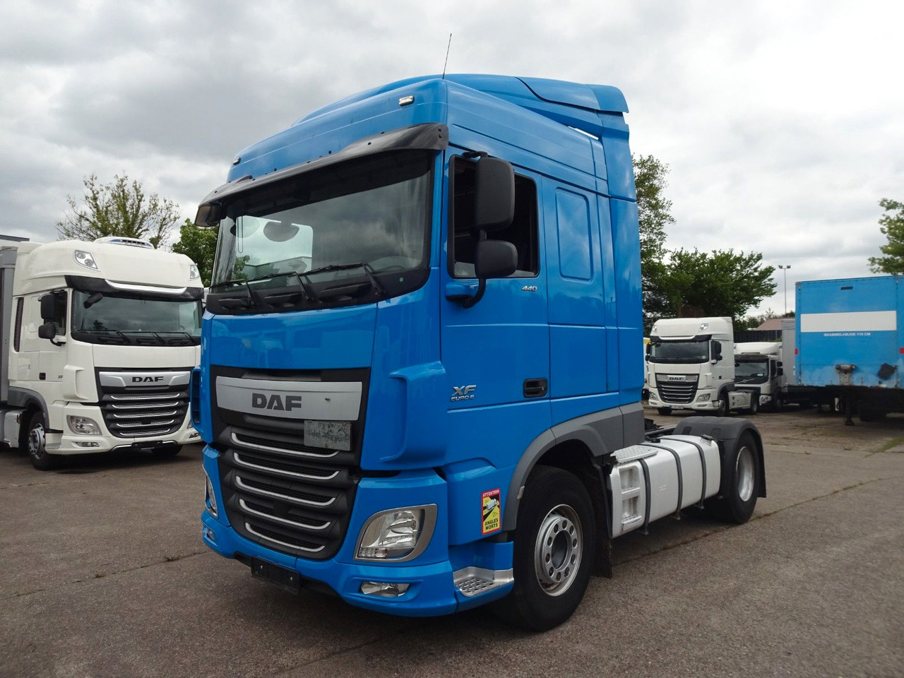 DAF XF 440, SC, Klima, 2 x Tank, Intarder, Standklim - Cabeza tractora: foto 1 DAF XF 440, SC, Klima, 2 x Tank, Intarder, Standklim - Cabeza tractora: foto 1