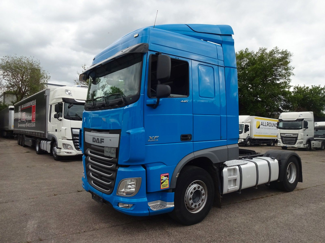 DAF XF 440, SC, Klima, 2 x Tank, Intarder, Standklim - Cabeza tractora: foto 2 DAF XF 440, SC, Klima, 2 x Tank, Intarder, Standklim - Cabeza tractora: foto 2
