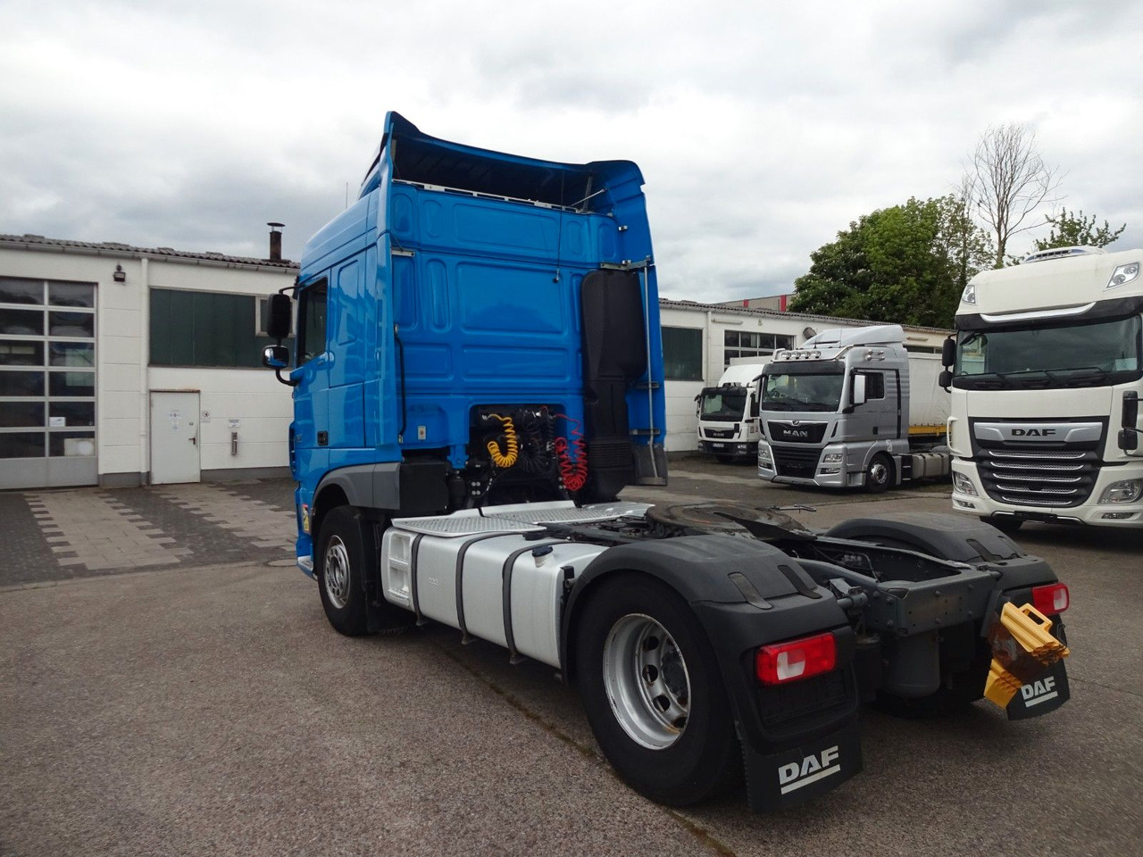 DAF XF 440, SC, Klima, 2 x Tank, Intarder, Standklim - Cabeza tractora: foto 5 DAF XF 440, SC, Klima, 2 x Tank, Intarder, Standklim - Cabeza tractora: foto 5
