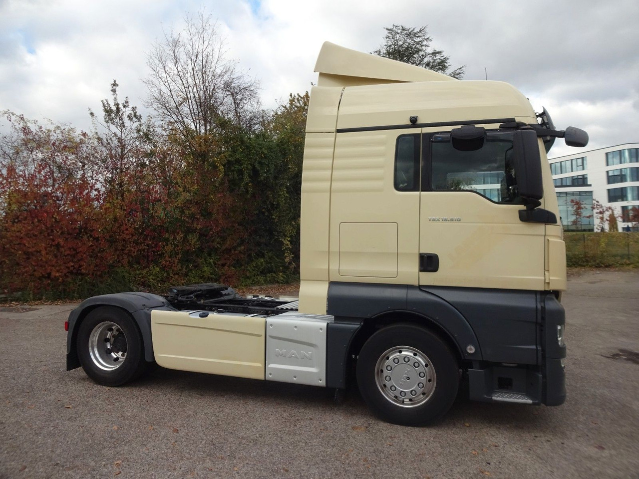 MAN TGX 18.510, XLX, Retarder, ACC, 2 x Tank - Cabeza tractora: foto 4 MAN TGX 18.510, XLX, Retarder, ACC, 2 x Tank - Cabeza tractora: foto 4