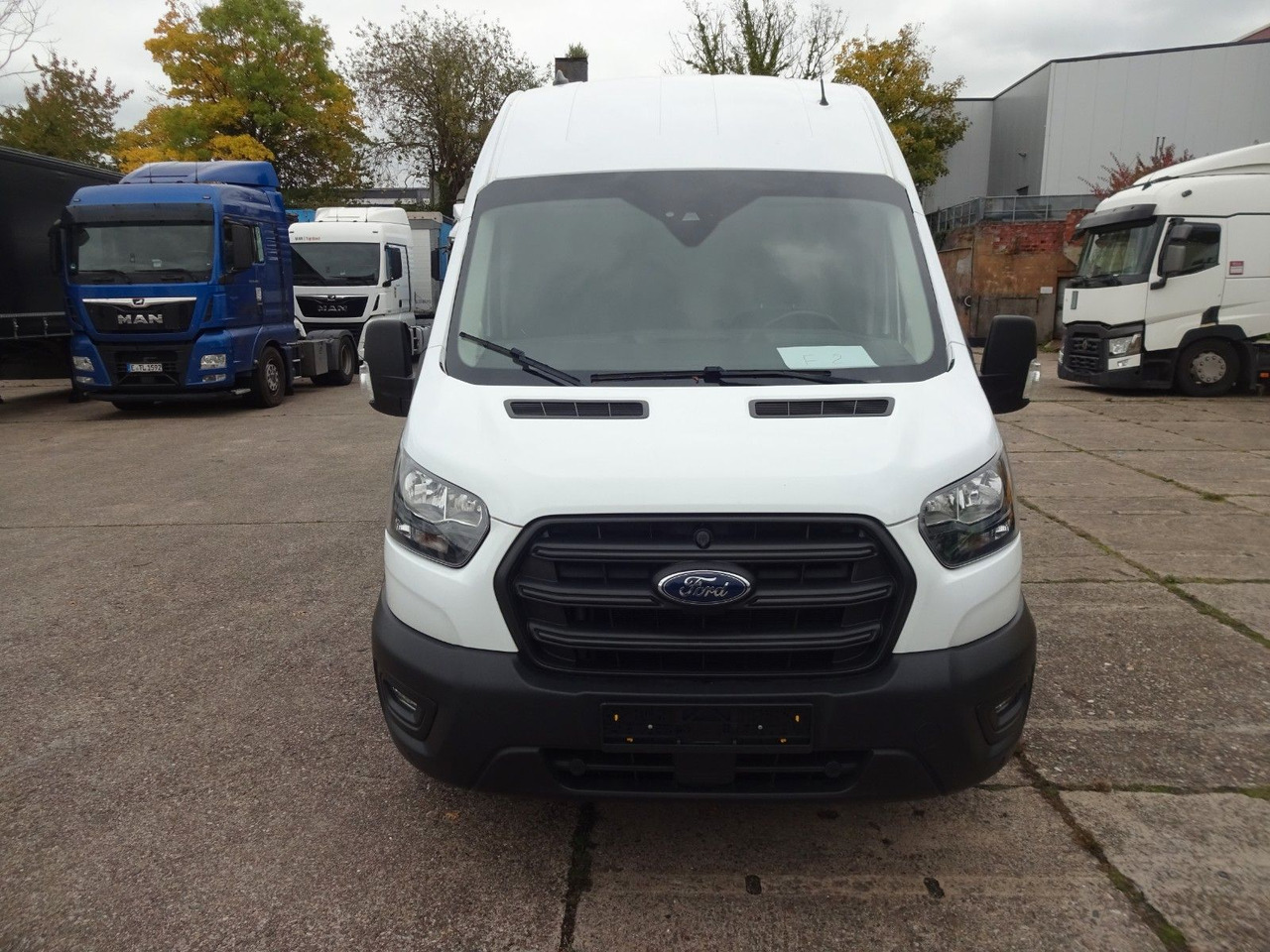 Ford 3 x Transit Kasten L4H3, Klima, Tempomat, Kamera - Furgón: foto 2 Ford 3 x Transit Kasten L4H3, Klima, Tempomat, Kamera - Furgón: foto 2