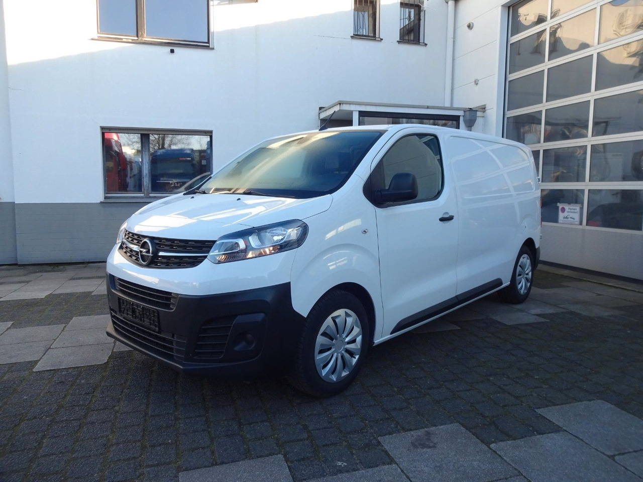 Opel 50 x Vivaro Kasten, L1H1, Klima, PDC, Tempomat - Furgoneta pequeña: foto 1 Opel 50 x Vivaro Kasten, L1H1, Klima, PDC, Tempomat - Furgoneta pequeña: foto 1