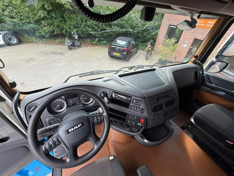Cabeza tractora DAF XF 440 XF 440 FT Space Cab Special Interior NL Truck: foto 7