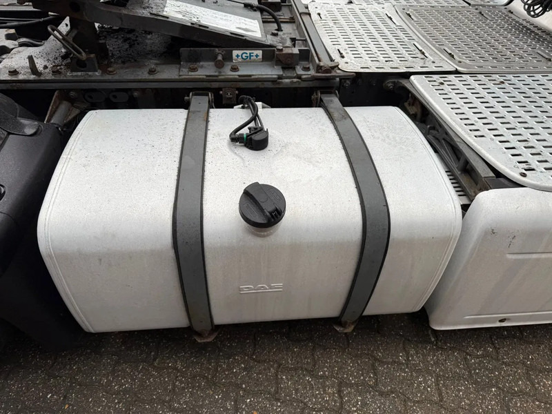 Cabeza tractora DAF XF 460 SSC Super Space 2x Tank Hefschotel NL Truck: foto 7