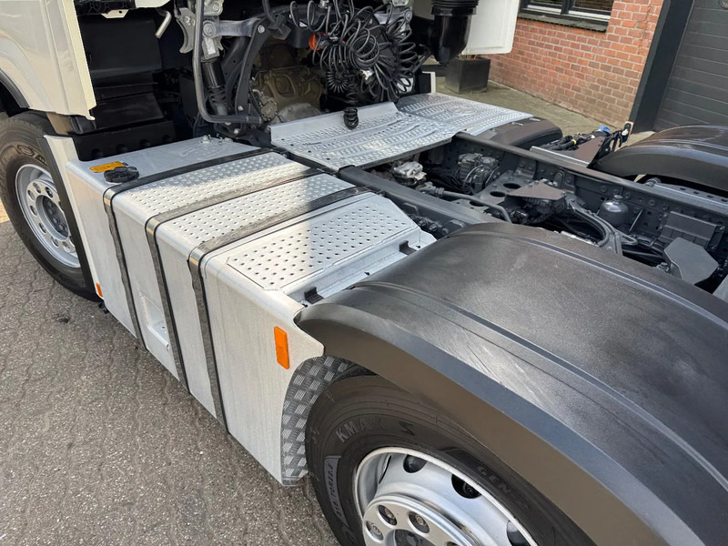 Mercedes-Benz Actros 2545 6X2 Gigaspace Gestuurde voorloopas NL Truck 327.240KM - Cabeza tractora: foto 5 Mercedes-Benz Actros 2545 6X2 Gigaspace Gestuurde voorloopas NL Truck 327.240KM - Cabeza tractora: foto 5