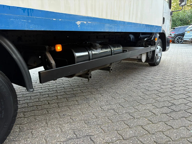 Camión caja cerrada MAN TGL 8.240 Cargolift Laadklep NL Truck APK/TUV 02-2026: foto 11