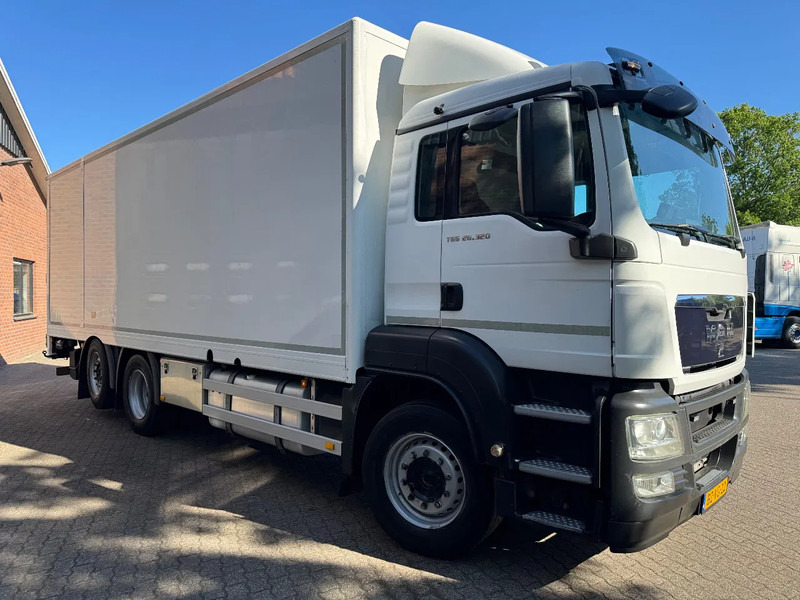 MAN TGS 26.320 EEV Koffer Stuuras AHK 2.500KG LBW 368.390KM! NL TRUCK - Camión caja cerrada: foto 2 MAN TGS 26.320 EEV Koffer Stuuras AHK 2.500KG LBW 368.390KM! NL TRUCK - Camión caja cerrada: foto 2
