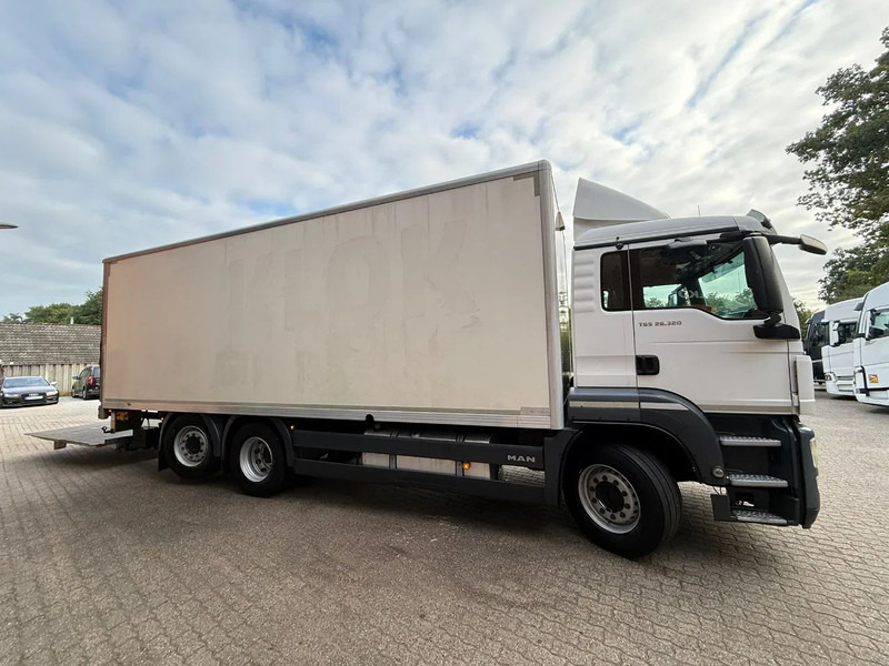 MAN TGS 26.320 EEV Koffer Stuuras AHK 3.000KG LBW 370.859 KM! NL Truck - Camión caja cerrada: foto 2 MAN TGS 26.320 EEV Koffer Stuuras AHK 3.000KG LBW 370.859 KM! NL Truck - Camión caja cerrada: foto 2