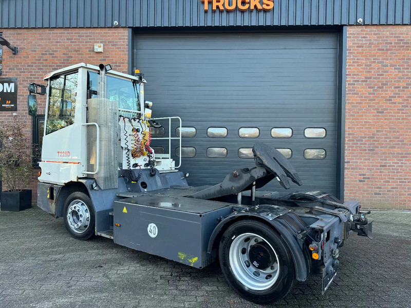 Mafi T225D T225D Rangeertrekker met Kenteken & vangmuil! - Tractor industrial: foto 3 Mafi T225D T225D Rangeertrekker met Kenteken & vangmuil! - Tractor industrial: foto 3