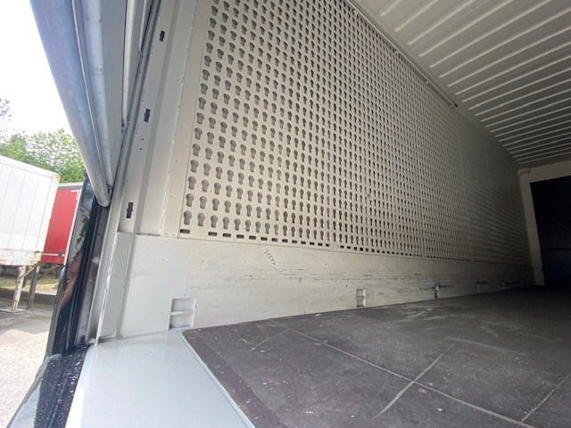 Krone BDF-System 7.450 mm, LACK NEU Standard, Heck Rolltor - Caja cerrada: foto 3 Krone BDF-System 7.450 mm, LACK NEU Standard, Heck Rolltor - Caja cerrada: foto 3