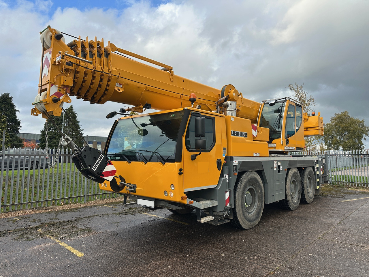 LIEBHERR LTM1060-3.1 - In Brand New Condition, Only 997 Hours - Grúa todo terreno: foto 2 LIEBHERR LTM1060-3.1 - In Brand New Condition, Only 997 Hours - Grúa todo terreno: foto 2