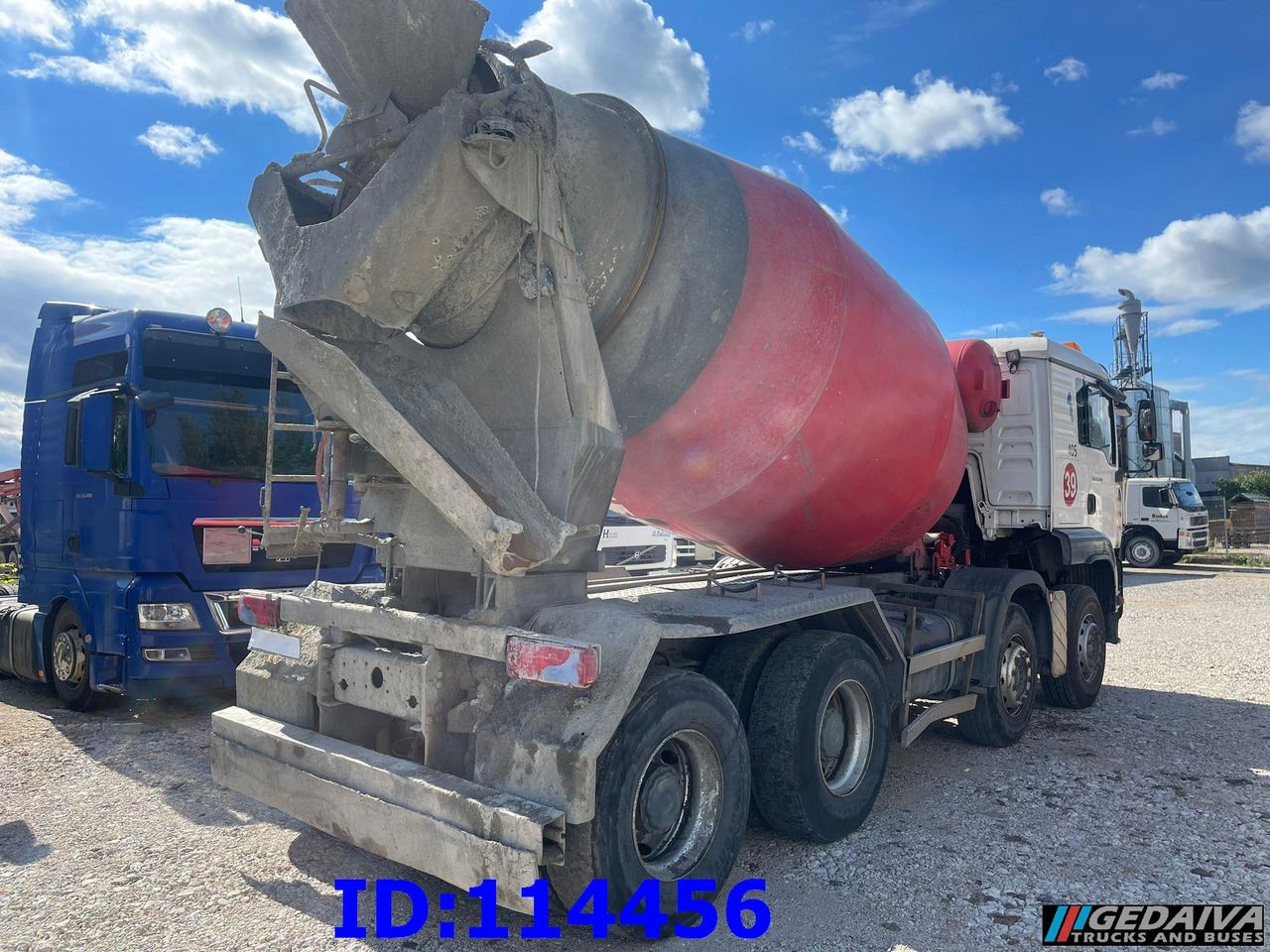 MAN TGA 35.480 8X4 8m3 Manual - Camión hormigonera: foto 4 MAN TGA 35.480 8X4 8m3 Manual - Camión hormigonera: foto 4