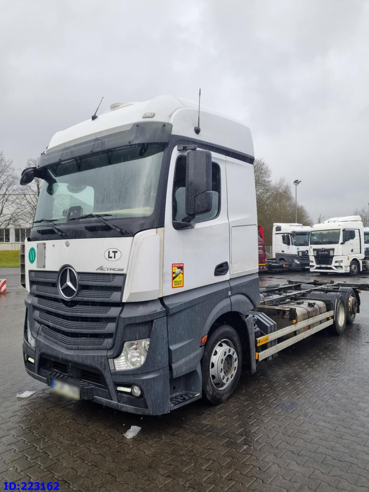 MERCEDES-BENZ Actros 2542 BDF 6x2 Euro6 - Camión chasis: foto 1 MERCEDES-BENZ Actros 2542 BDF 6x2 Euro6 - Camión chasis: foto 1