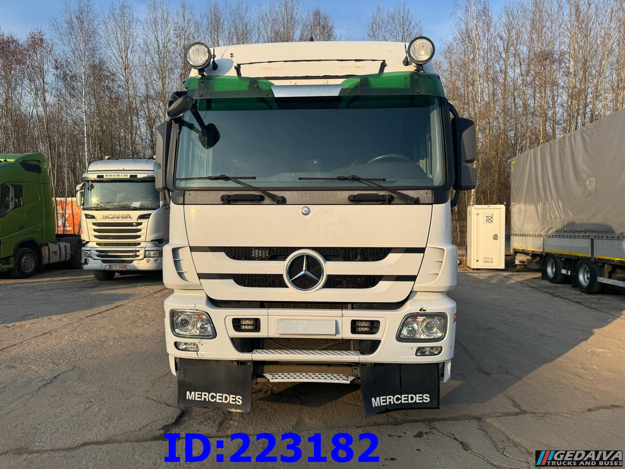 MERCEDES-BENZ Actros 2551 8x2 V8 Retarder - Camión multibasculante: foto 2 MERCEDES-BENZ Actros 2551 8x2 V8 Retarder - Camión multibasculante: foto 2
