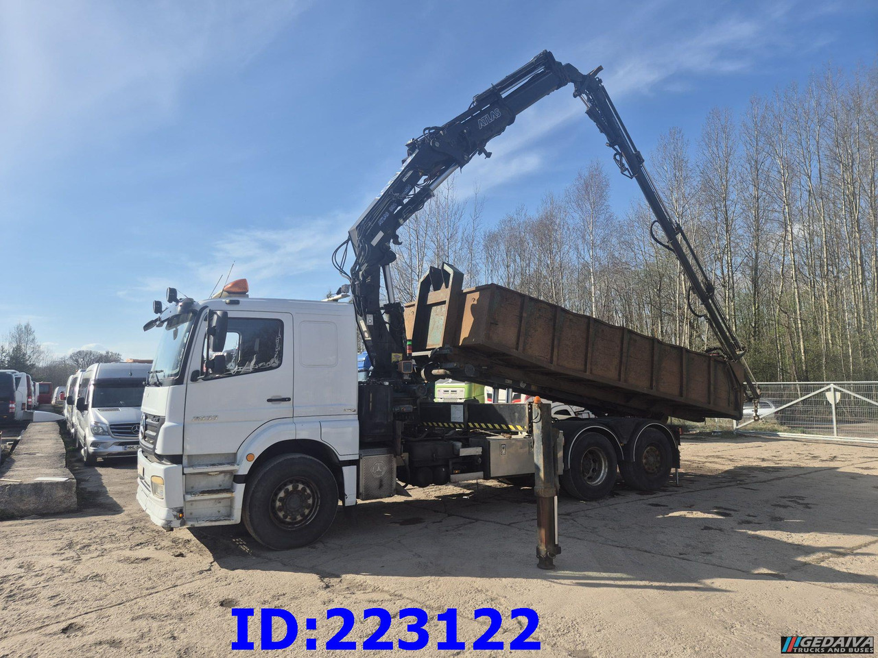 MERCEDES-BENZ Axor 2533 6x2 + Atlas 332.3E Crane - Camión volquete: foto 1 MERCEDES-BENZ Axor 2533 6x2 + Atlas 332.3E Crane - Camión volquete: foto 1