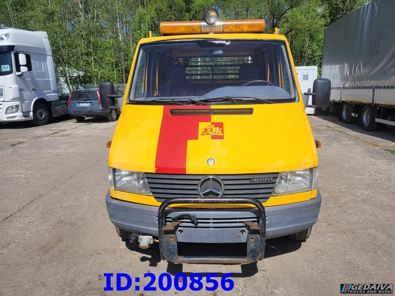 MERCEDES-BENZ Sprinter 408D - 5 Seater - Camión caja abierta: foto 2 MERCEDES-BENZ Sprinter 408D - 5 Seater - Camión caja abierta: foto 2