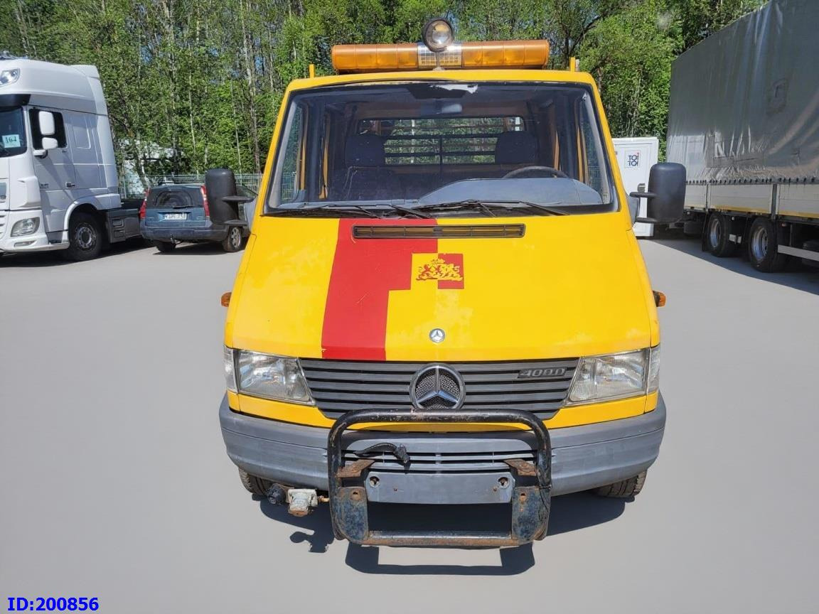 MERCEDES-BENZ Sprinter 408D - 5 Seater - Camión caja abierta: foto 2 MERCEDES-BENZ Sprinter 408D - 5 Seater - Camión caja abierta: foto 2