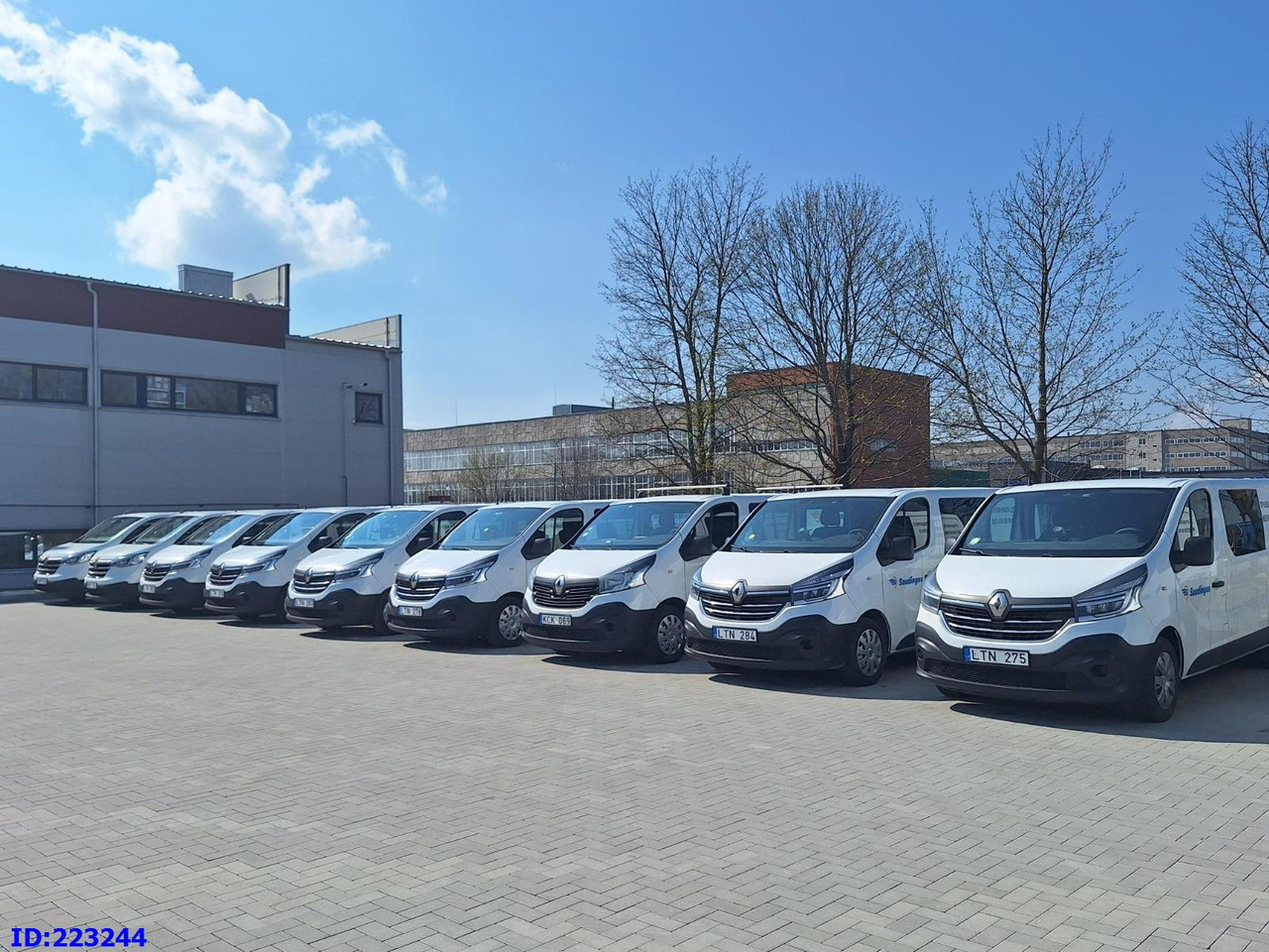 RENAULT Trafic (6pcs. available) - Furgoneta combi: foto 4 RENAULT Trafic (6pcs. available) - Furgoneta combi: foto 4