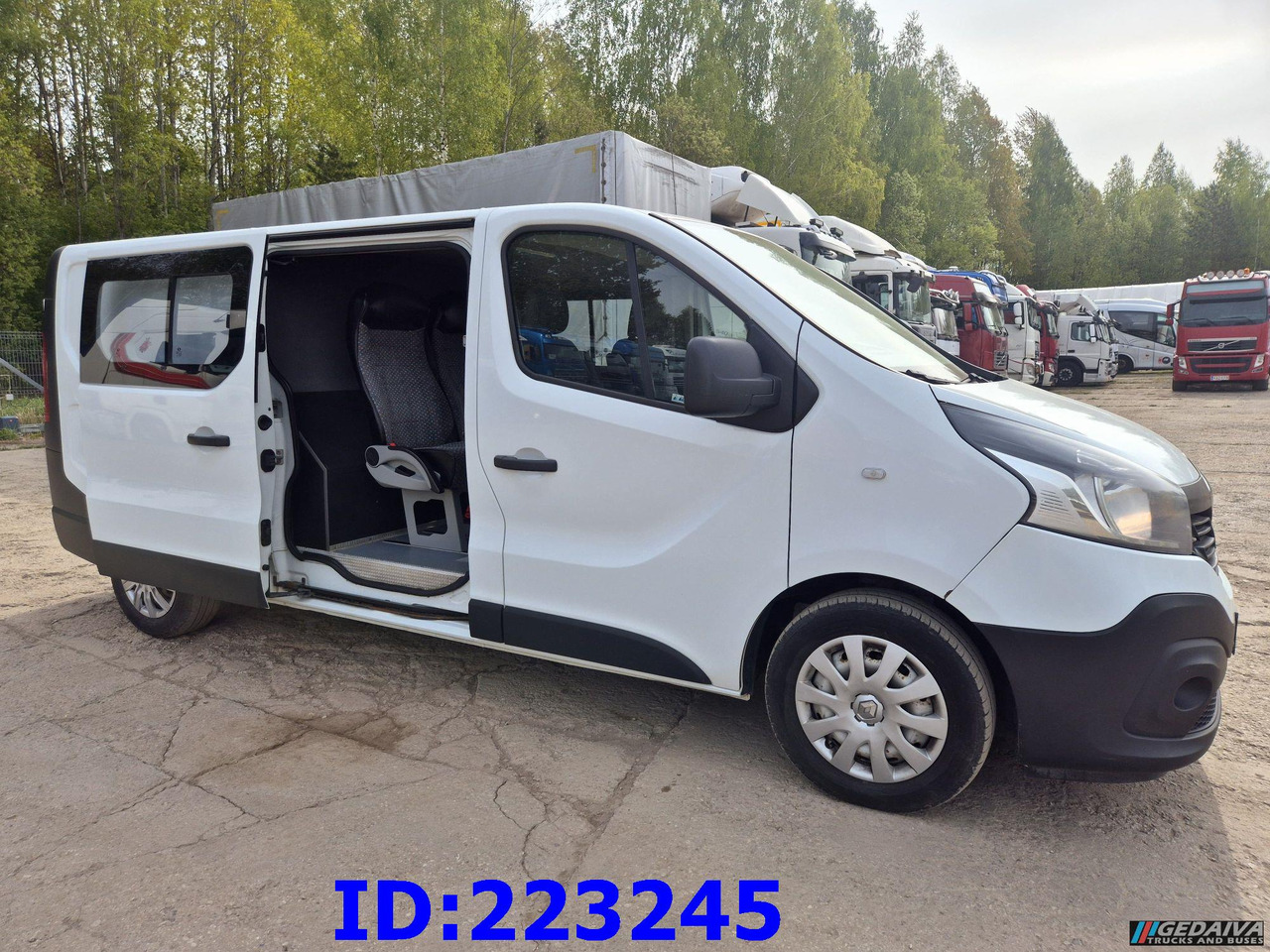 RENAULT Trafic Euro6 - Furgoneta combi: foto 5 RENAULT Trafic Euro6 - Furgoneta combi: foto 5