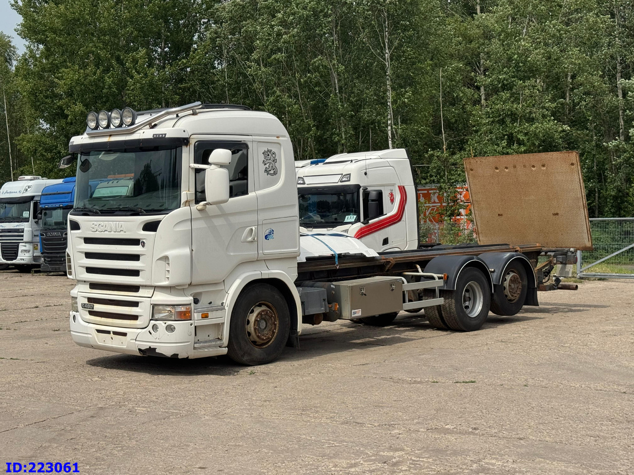 SCANIA R480 6X2 3 Pedals - Camión chasis: foto 1 SCANIA R480 6X2 3 Pedals - Camión chasis: foto 1