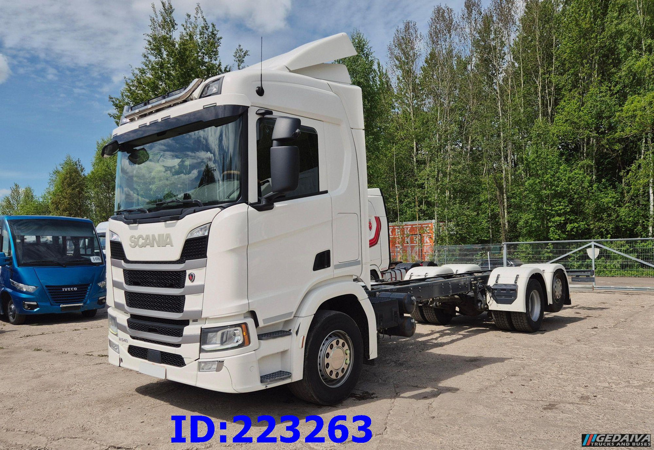 SCANIA R540 6x2 Retarder - Camión chasis: foto 1 SCANIA R540 6x2 Retarder - Camión chasis: foto 1