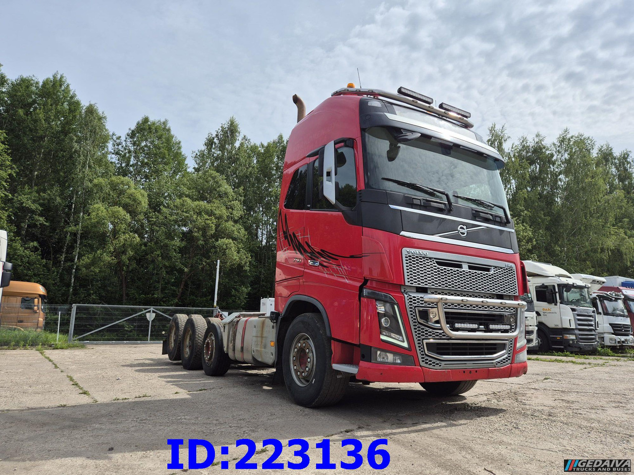 VOLVO FH16 750HP - 8x4 -Big Axles - Camión chasis: foto 4 VOLVO FH16 750HP - 8x4 -Big Axles - Camión chasis: foto 4