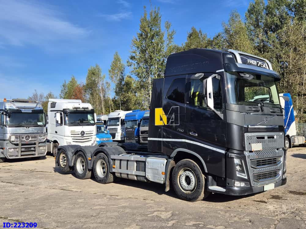 VOLVO FH16 750HP 8x4 Steering axle - Camión chasis: foto 4 VOLVO FH16 750HP 8x4 Steering axle - Camión chasis: foto 4