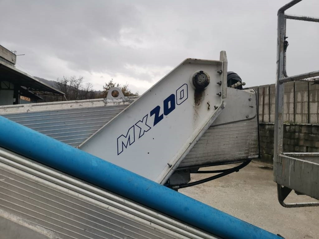 Multitel MX 200 - Camión con plataforma elevadora: foto 2 Multitel MX 200 - Camión con plataforma elevadora: foto 2