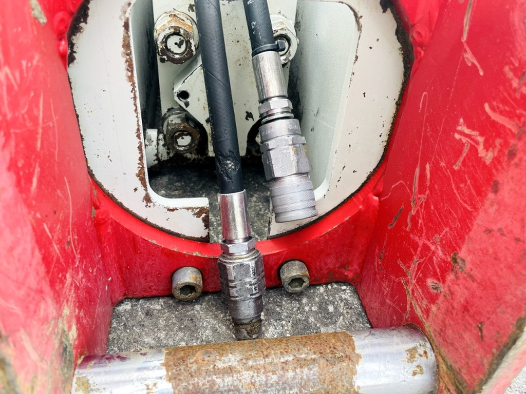 Huppi 302 (4092) - Martillo hidráulico: foto 4 Huppi 302 (4092) - Martillo hidráulico: foto 4