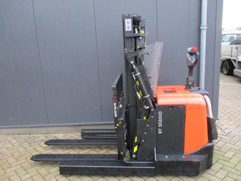 BT SPE 120 XR - Reach stacker: foto 1 BT SPE 120 XR - Reach stacker: foto 1