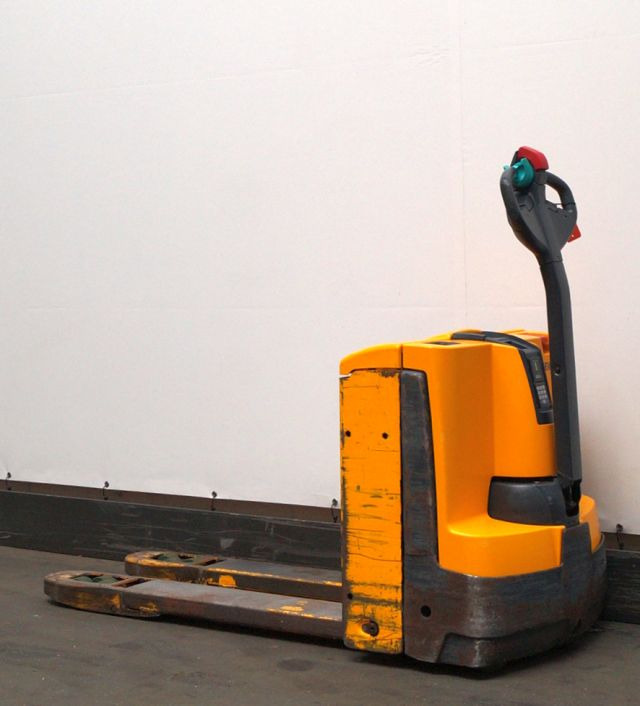 Jungheinrich EJE116 - Transpaleta: foto 2 Jungheinrich EJE116 - Transpaleta: foto 2