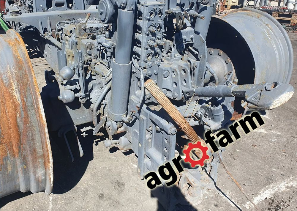 John Deere 6195R 6190 6R most wał blok skrzynia obudowa zwolnica - Caja de cambios para Maquinaria agrícola: foto 2 John Deere 6195R 6190 6R most wał blok skrzynia obudowa zwolnica - Caja de cambios para Maquinaria agrícola: foto 2