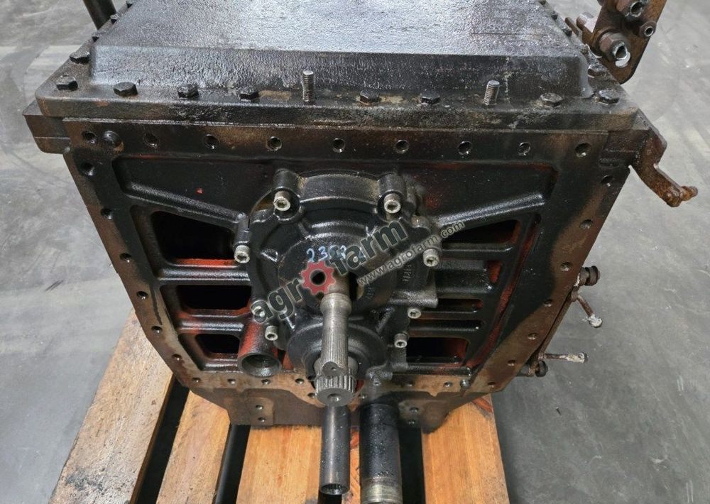 Skrzynia biegów CMATIC, Claas Arion 630 - Caja de cambios: foto 4 Skrzynia biegów CMATIC, Claas Arion 630 - Caja de cambios: foto 4