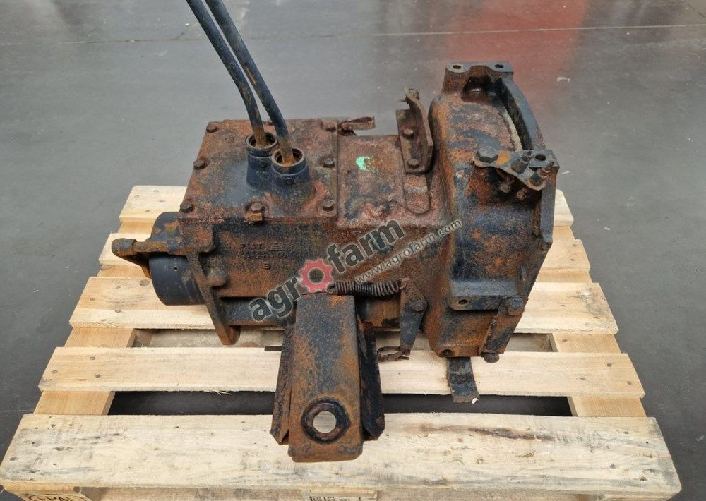 Skrzynia biegów Fiat 680 DT 5104711 - Caja de cambios: foto 4 Skrzynia biegów Fiat 680 DT 5104711 - Caja de cambios: foto 4