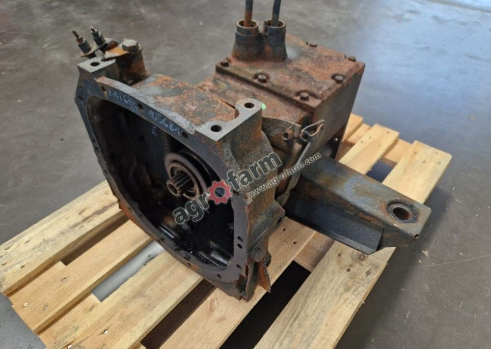 Skrzynia biegów Fiat 680 DT 5104711 - Caja de cambios: foto 1 Skrzynia biegów Fiat 680 DT 5104711 - Caja de cambios: foto 1