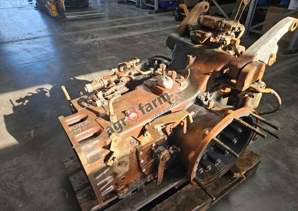 TYLNY MOST CASE PUMA 150 47963249 - Caja de cambios: foto 1 TYLNY MOST CASE PUMA 150 47963249 - Caja de cambios: foto 1