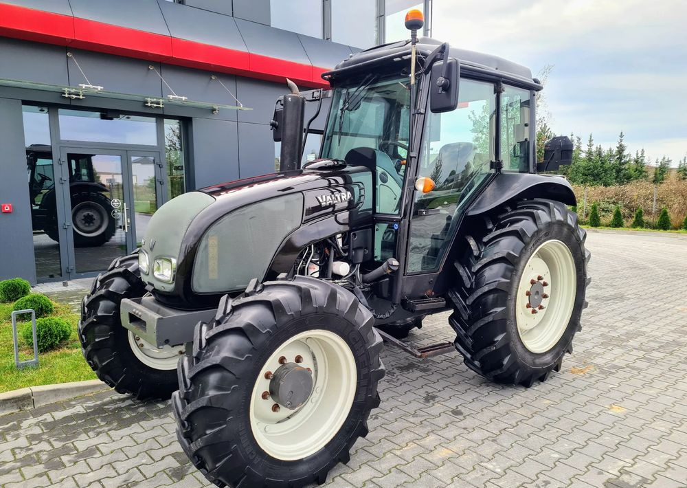 Valtra A93 - Tractor: foto 1 Valtra A93 - Tractor: foto 1