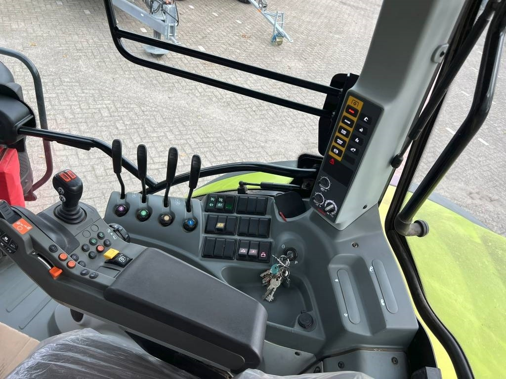 Claas Arion 510 Cis - Tractor: foto 4 Claas Arion 510 Cis - Tractor: foto 4