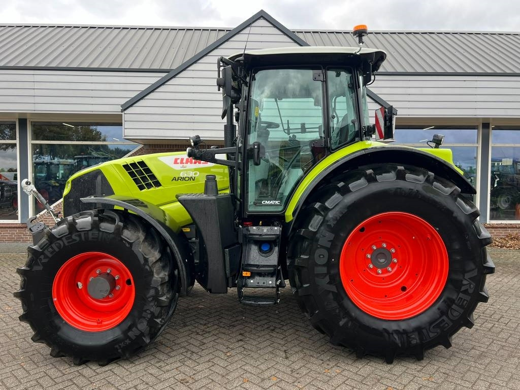 Claas Arion 630 CIS+ CMATIC - Tractor: foto 2 Claas Arion 630 CIS+ CMATIC - Tractor: foto 2