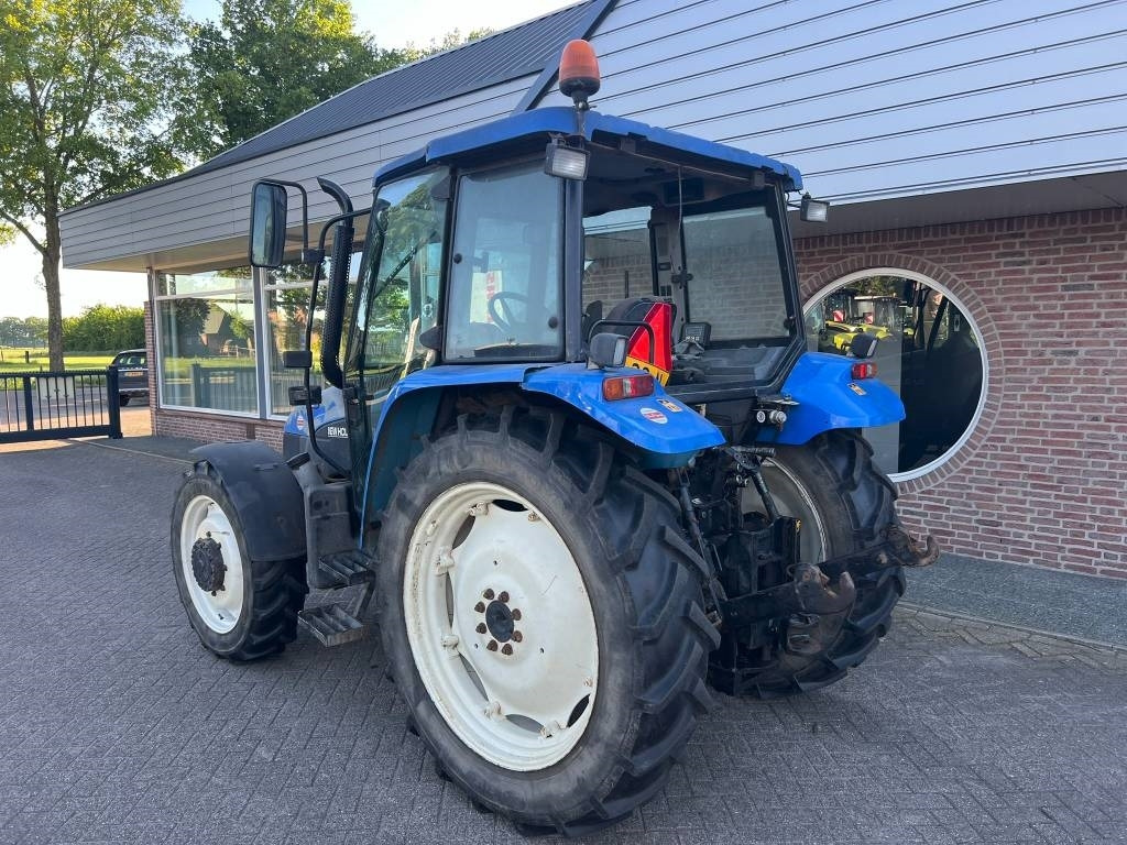 New Holland TL 90 - Tractor: foto 3 New Holland TL 90 - Tractor: foto 3