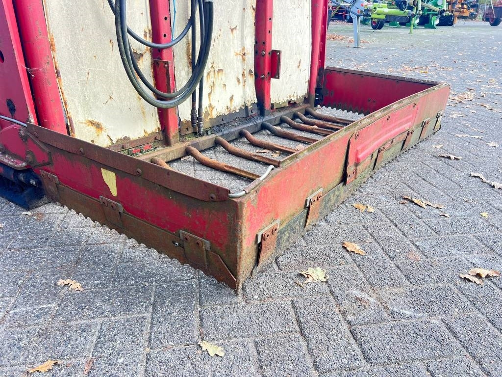 Trioliet TU 195 Kuilvoersnijder - Maquinaria ganadera: foto 5 Trioliet TU 195 Kuilvoersnijder - Maquinaria ganadera: foto 5