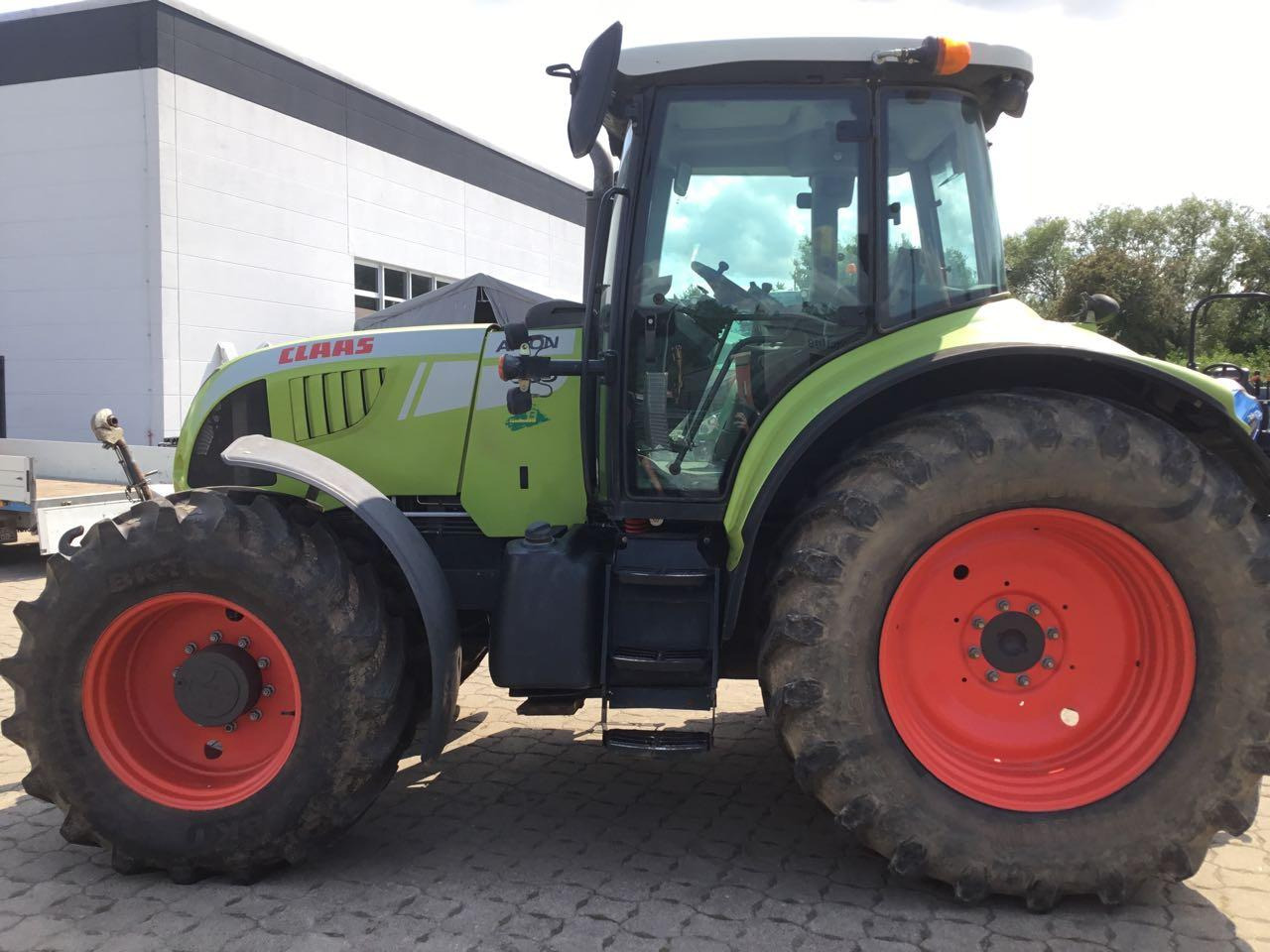 CLAAS Arion 630 - Tractor: foto 1 CLAAS Arion 630 - Tractor: foto 1
