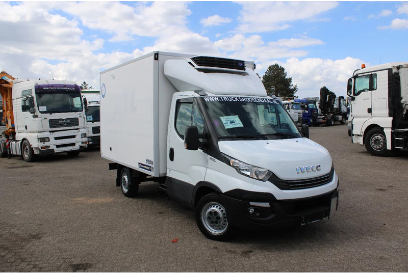 Iveco Daily 35S18 + carrier + electric + 3P - Furgoneta frigorifica: foto 2 Iveco Daily 35S18 + carrier + electric + 3P - Furgoneta frigorifica: foto 2