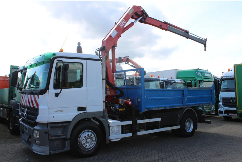 Mercedes-Benz Actros 2032 + HMF 1460 + Tipper + Steel Steel - Camión volquete: foto 3 Mercedes-Benz Actros 2032 + HMF 1460 + Tipper + Steel Steel - Camión volquete: foto 3