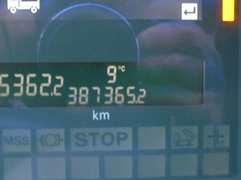 Camión caja cerrada Mercedes-Benz Atego 1218 + MANUAL + LIFT: foto 15 Camión caja cerrada Mercedes-Benz Atego 1218 + MANUAL + LIFT: foto 15