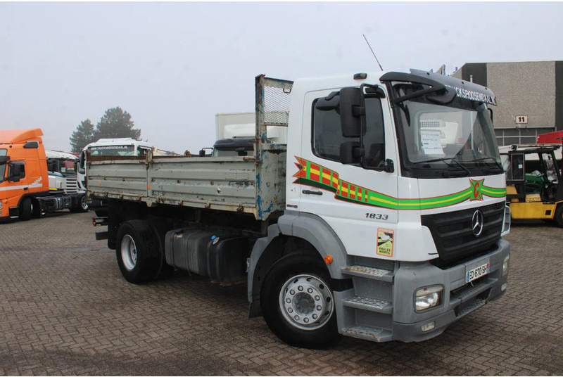 Mercedes-Benz Axor 1833 + tipper + manual - Camión volquete: foto 2 Mercedes-Benz Axor 1833 + tipper + manual - Camión volquete: foto 2