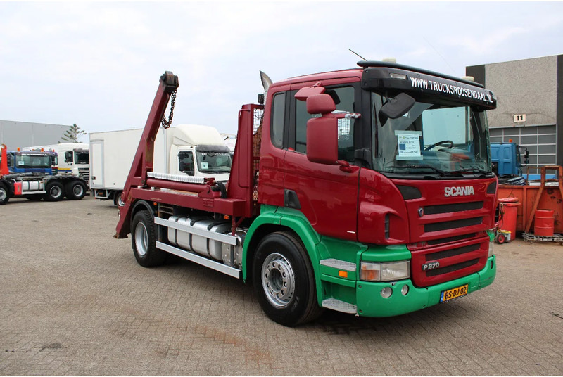 Scania P 270 + PERFECT CONDITION + PTO - Camión portacontenedor de cadenas: foto 3 Scania P 270 + PERFECT CONDITION + PTO - Camión portacontenedor de cadenas: foto 3