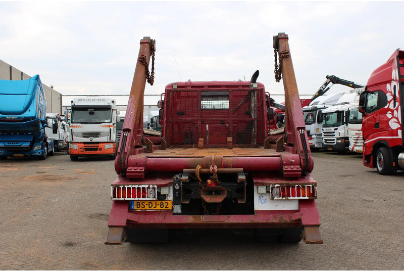 Scania P 270 + PERFECT CONDITION + PTO - Camión portacontenedor de cadenas: foto 4 Scania P 270 + PERFECT CONDITION + PTO - Camión portacontenedor de cadenas: foto 4