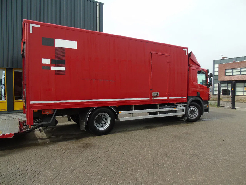 Scania P230 + EURO 5 + LIFT + 19T - Camión caja cerrada: foto 3 Scania P230 + EURO 5 + LIFT + 19T - Camión caja cerrada: foto 3